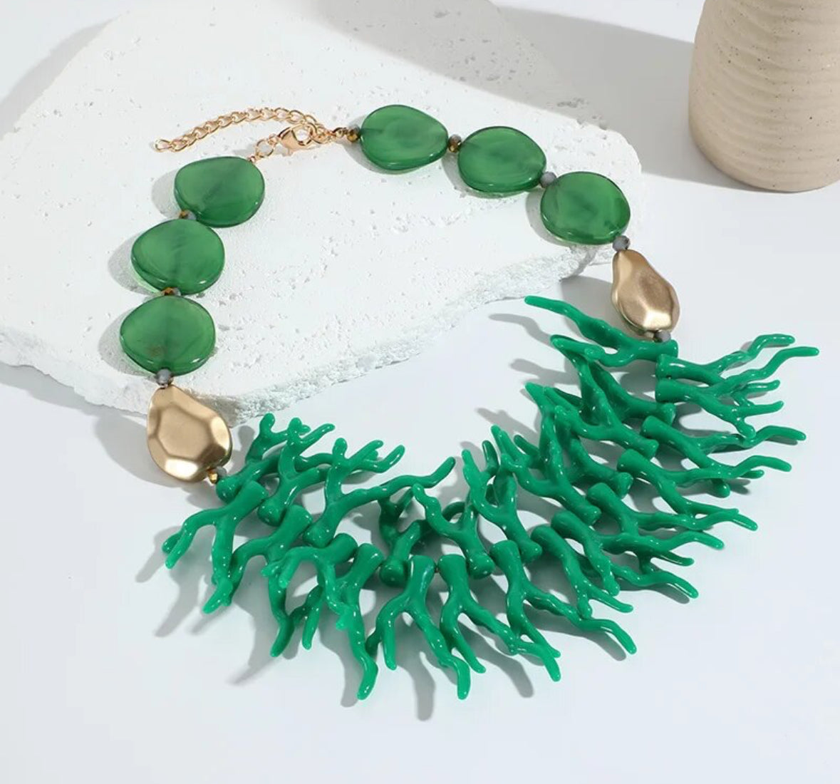 Green coral chunky necklace