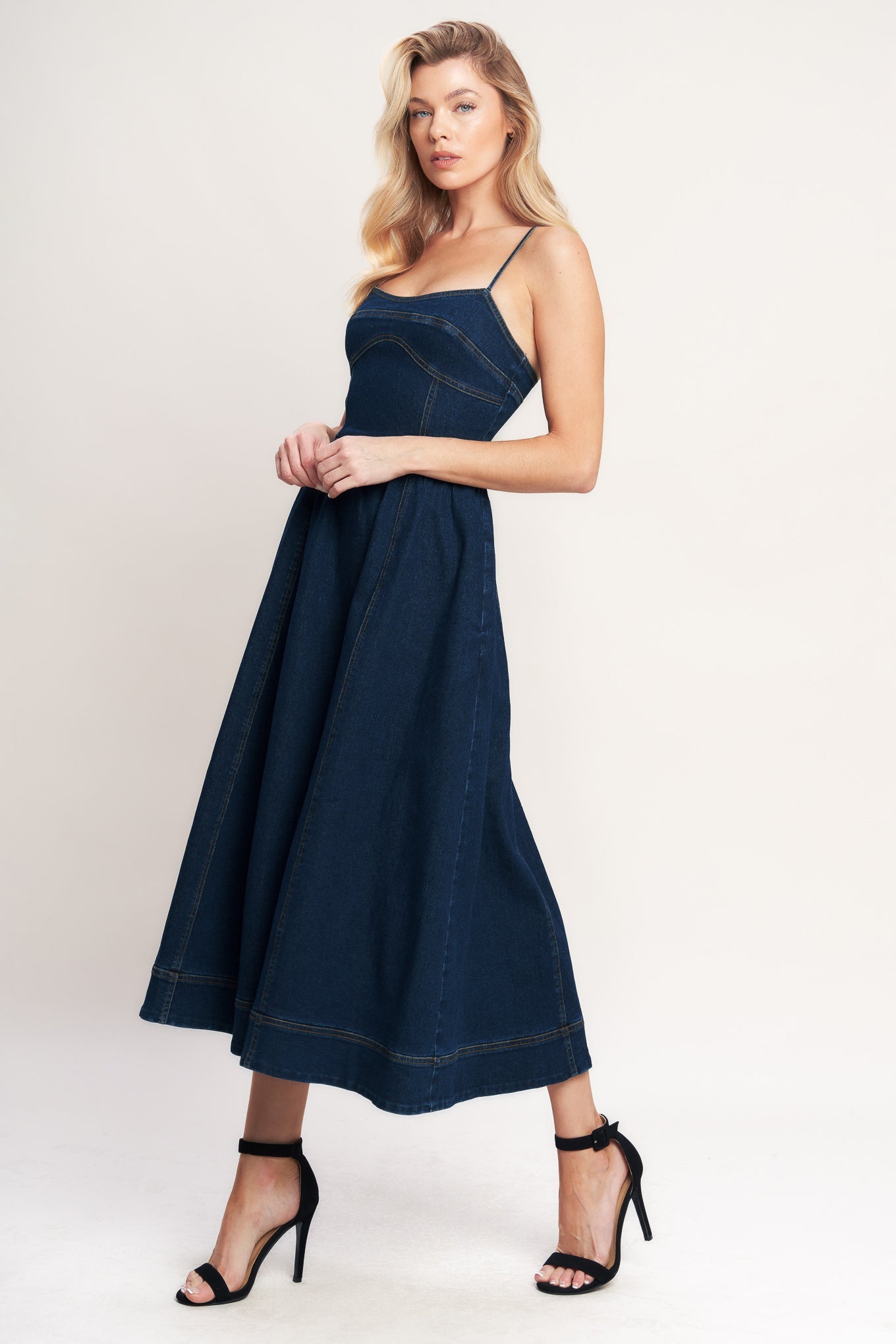 THE EVERYDAY ICON DENIM MIDI DRESS