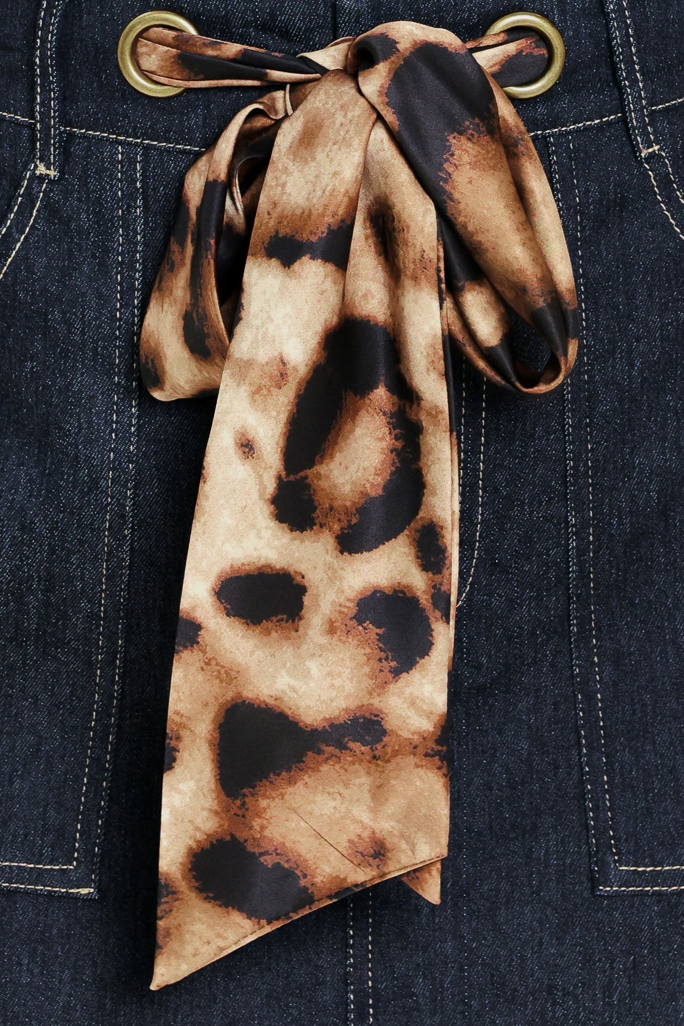 LEOPARD TIE DENIM SKORT
