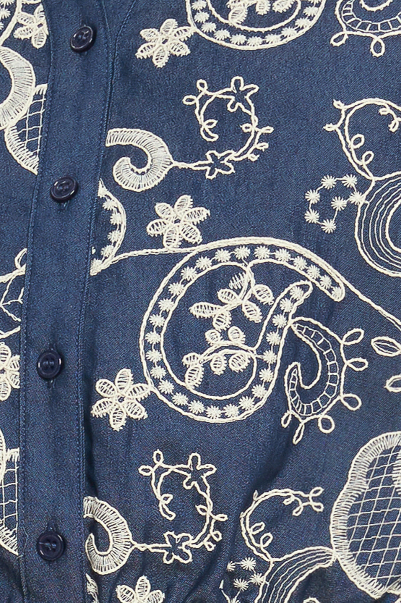 HANDCRAFTED FEEL EMBROIDERY TOP