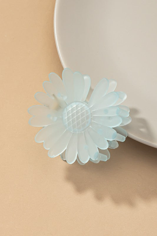 Frosty daisy flower hair claw clip