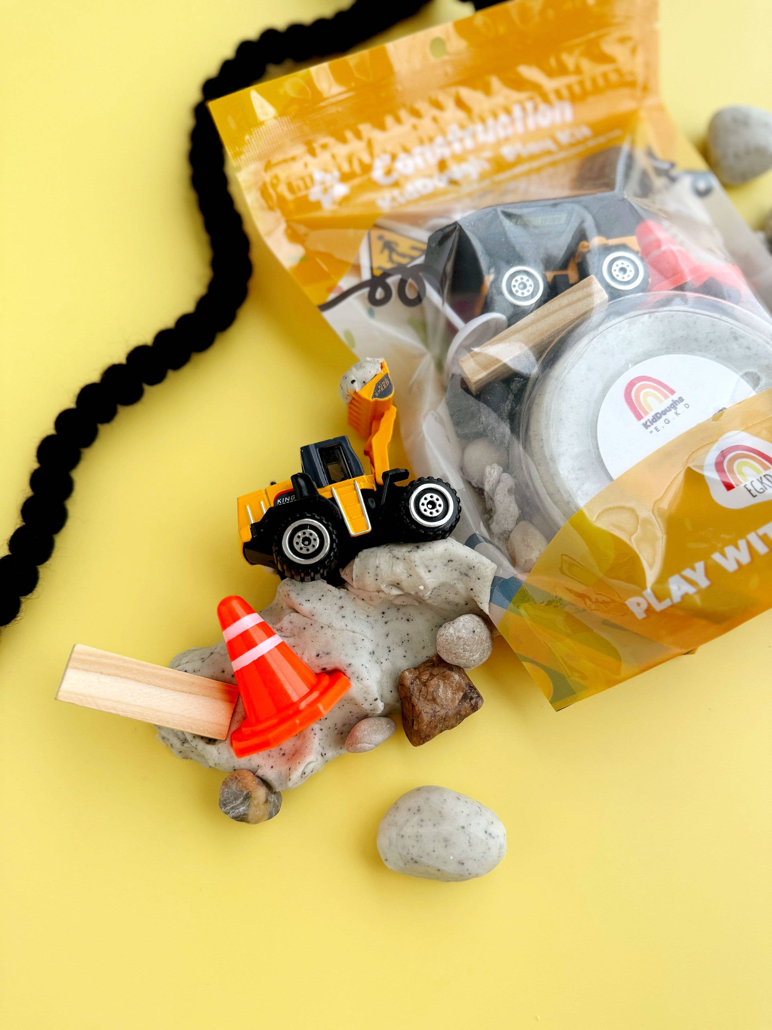 Construction (Cookies & Cream) KidDough Play Kit