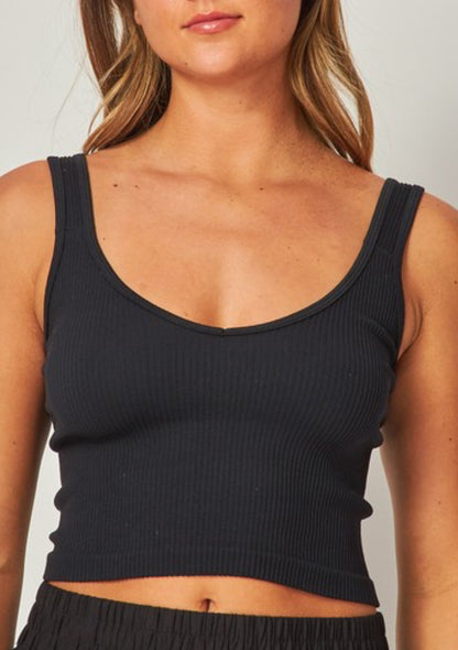 Seamless V-neckline Crop