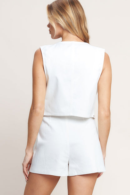 ALL EYES ON YOU WOVEN VEST