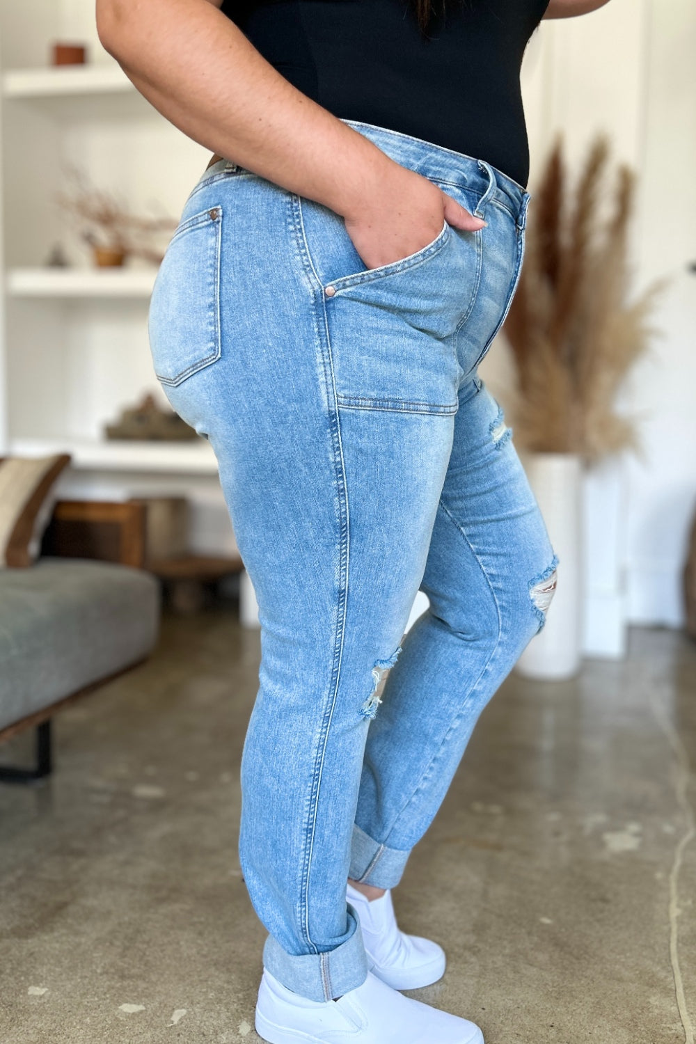 Judy Blue Full Size Distressed Straight Jeans